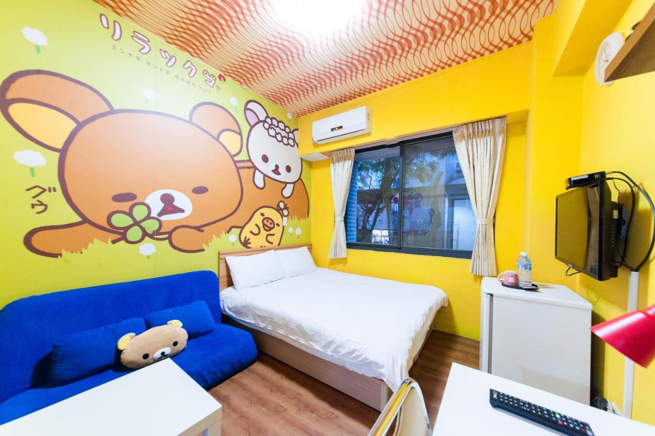 Fengjia Qing Su Homestay Đài Trung Ngoại thất bức ảnh